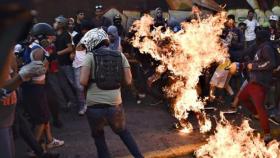 El hombre quemado en Venezuela en 2017 por un opositor que fue detenido en España y reclama Maduro.