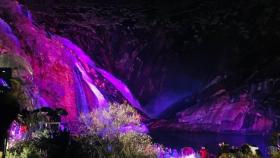 La cascada de O Ézaro mostrará esta noche su espectacular iluminación nocturna