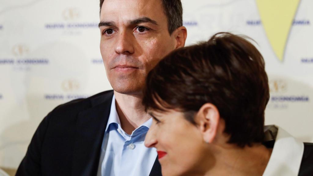 Pedro Sánchez y la secretaria general del PSN-PSOE, María Chivite.