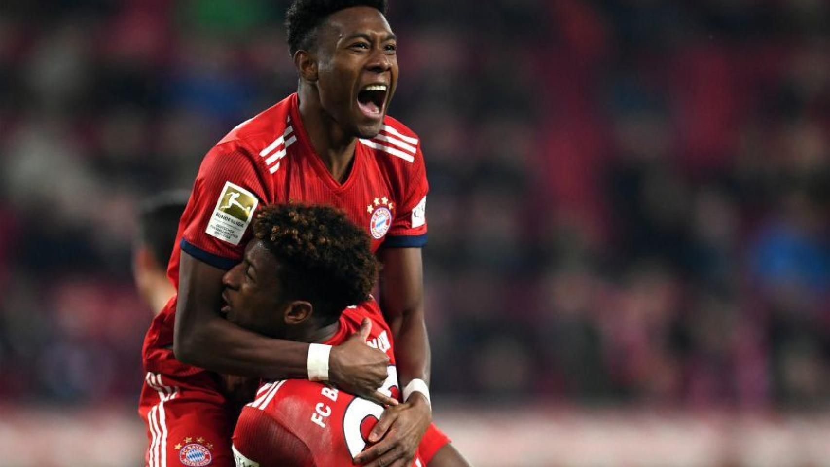 Alaba, junto a Coman, durante un partido del Bayern