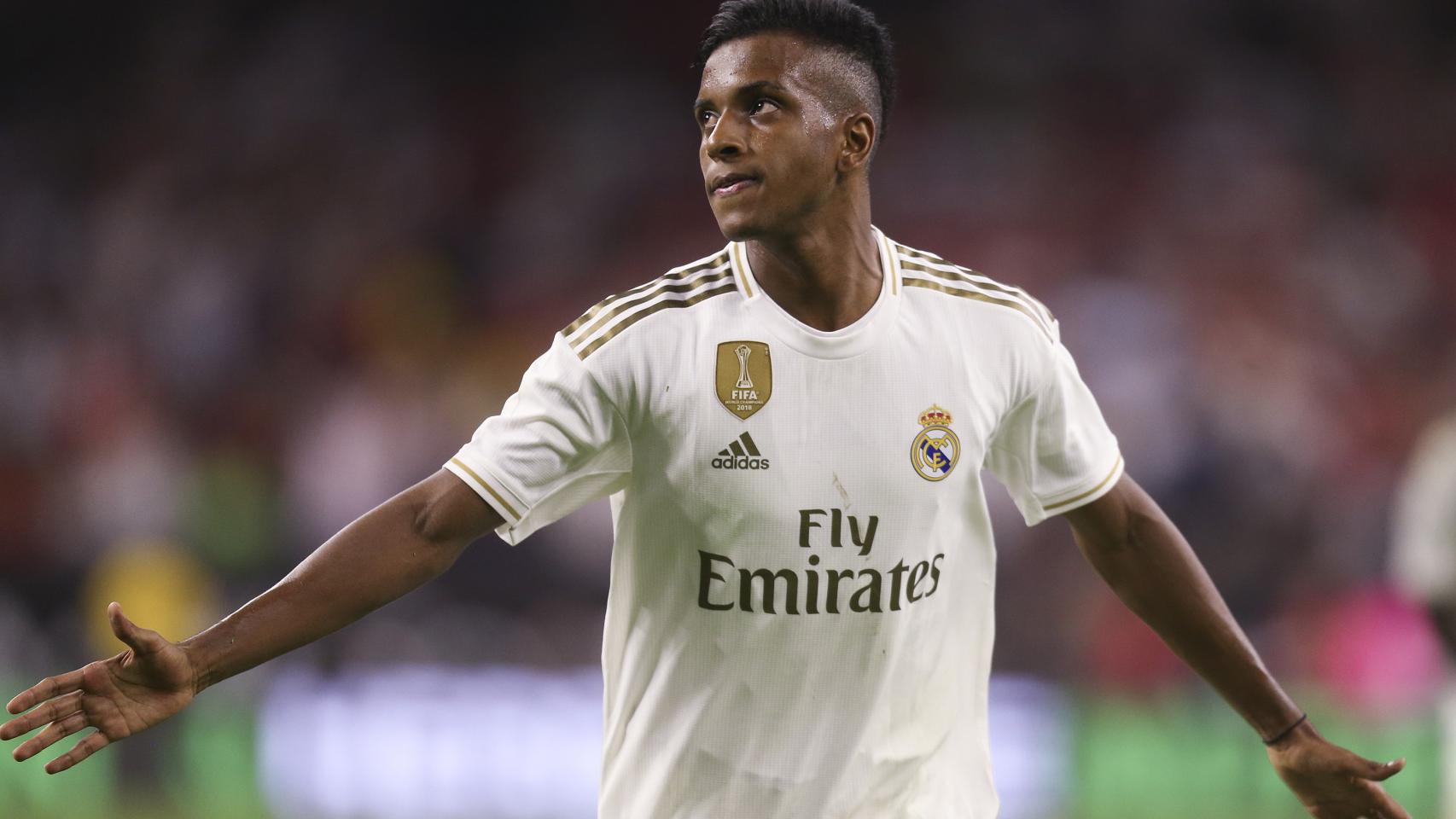 Rodrygo Goes celebra su gol de falta ante el Bayern, el día que debutó con el Real Madrid.