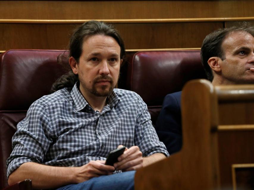 Pablo Iglesias durante la sesión de investidura de Pedro Sánchez en el Congreso.