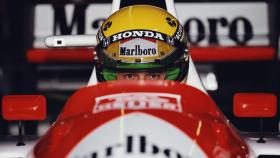 Ayrton Senna al volante del McLaren