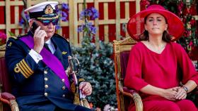 Laurent de Bélgica y su mujer Claire durante el día de la Fiesta Nacional.