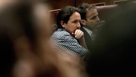 El líder de Podemos, Pablo Iglesias, en el debate de investidura de este lunes.