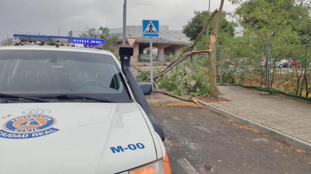 Fotos de las tormentas en Ciudad Real: Twitter Policía Local de Ciudad Real, Cadena Ser y Redes sociales