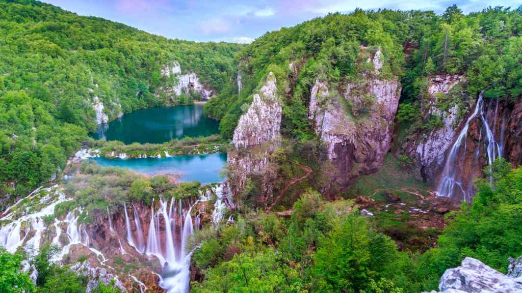 El Parque Nacional de Plitvice, Croacia, en todo su esplendor.