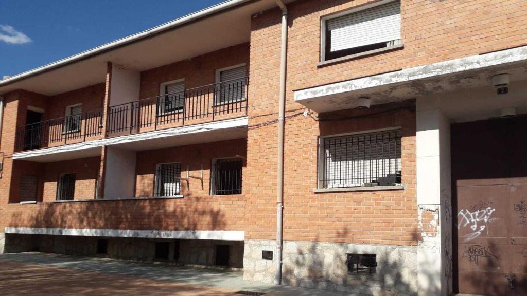 Las puertas de la antigua residencia, donde se produjo la violación, están ahora tapiadas.