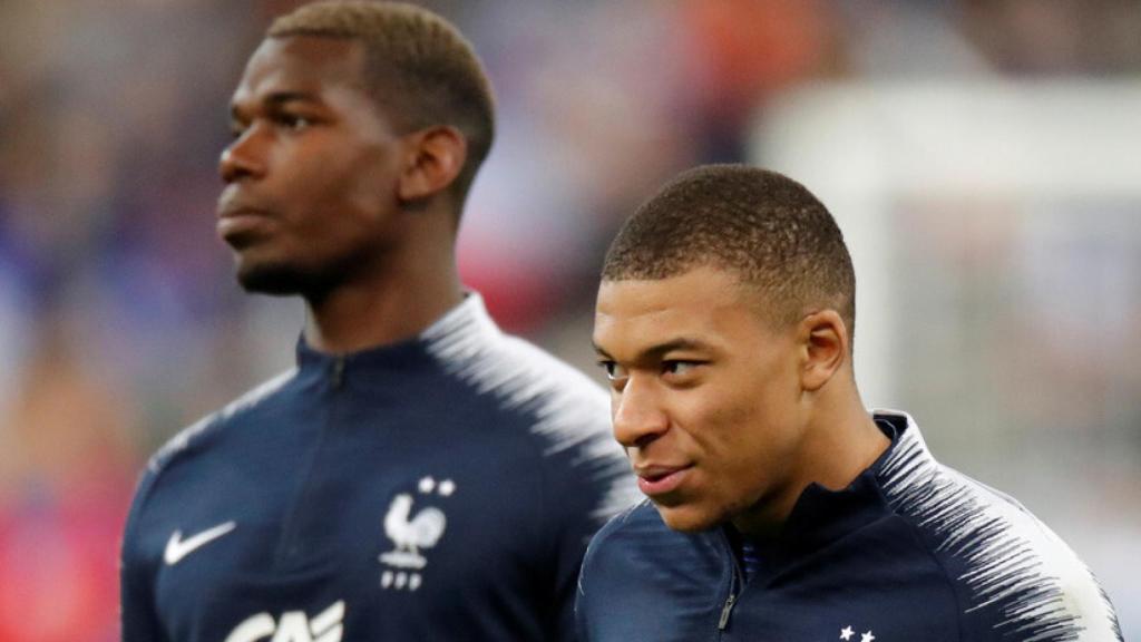 Kylian Mbappé y Pogba, en un partido con la selección de Francia