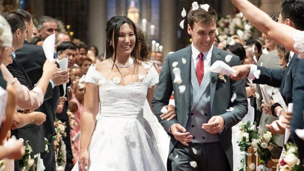 Los novios a su salida de la catedral de Notre Dame de Mónaco.