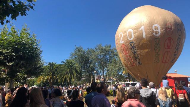 Lanzamiento del globo de papel