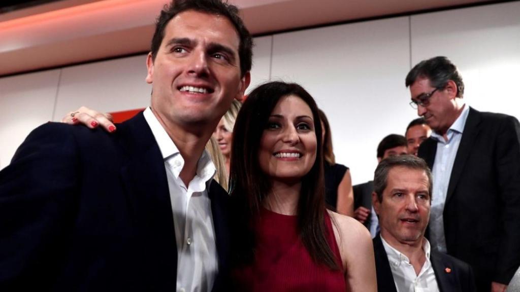 Lorena Roldán, nueva portavoz de la Ejecutiva de Cs, junto a Albert Rivera.