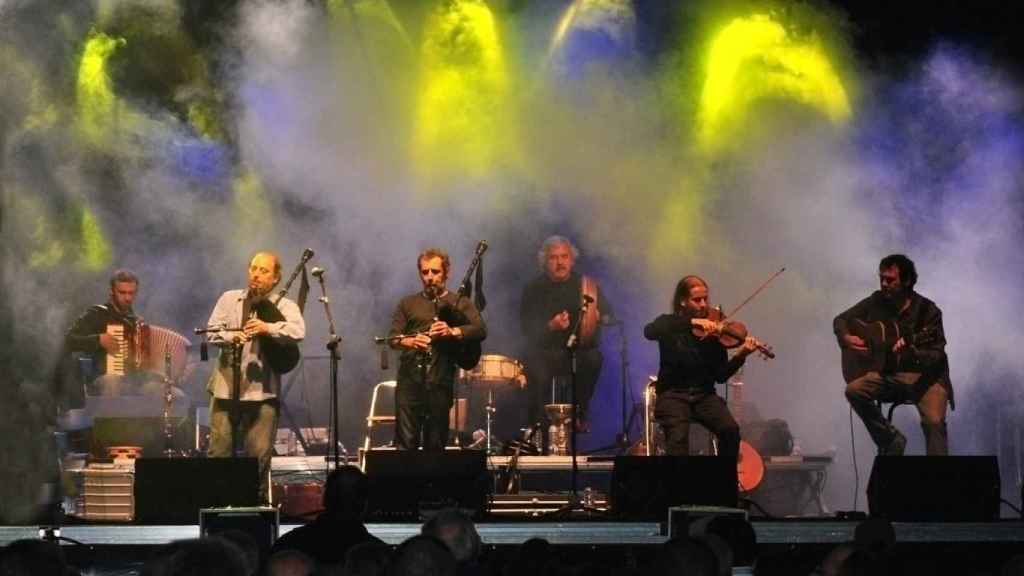 Covelo (Pontevedra) celebra el Día de Galicia con un concierto del grupo Milladoiro
