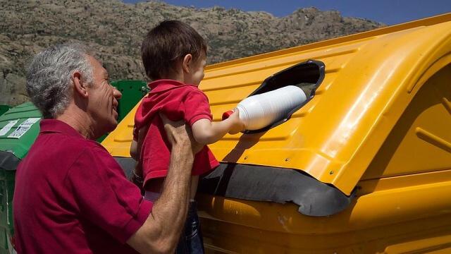 Reciclaje en casa: Hazlo fácil con los cubos para reciclar incluso en cocinas pequeñas