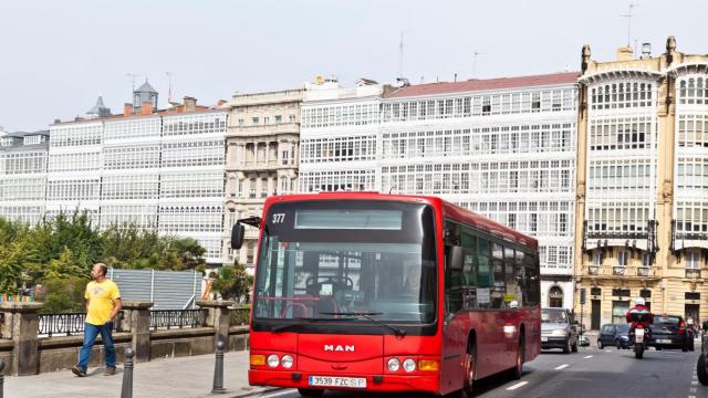 Imagen de un autobús de A Coruña