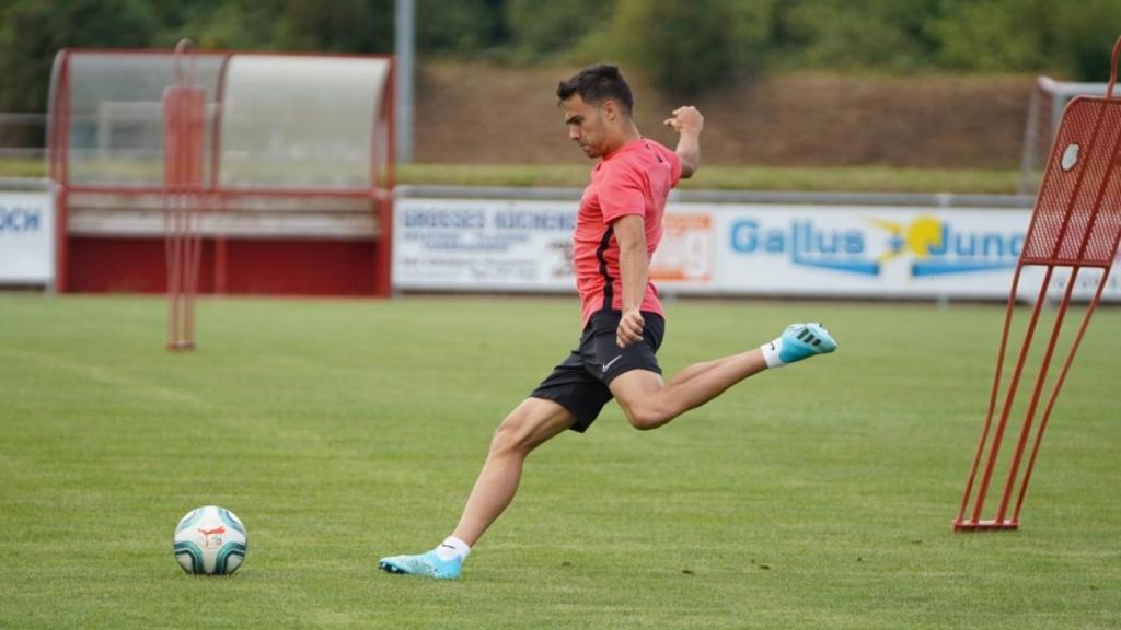 Sergio Reguilón, en un entrenamiento del Sevilla. Foto: sevillafc.es