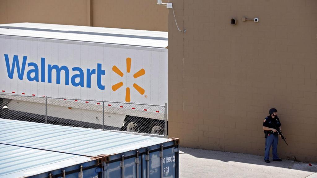 Walmart de El Paso donde un tirador mató a 22 personas este verano.