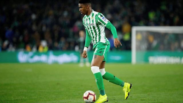 Junior Firpo con el Betis. Foto: Twitter (@JuniorFirpo03)