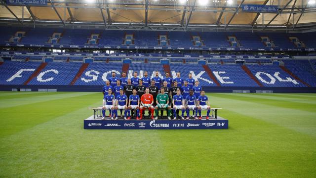 Foto del primer equipo del Schalke, en el Veltins Arena, para la temporada 2019/2020.