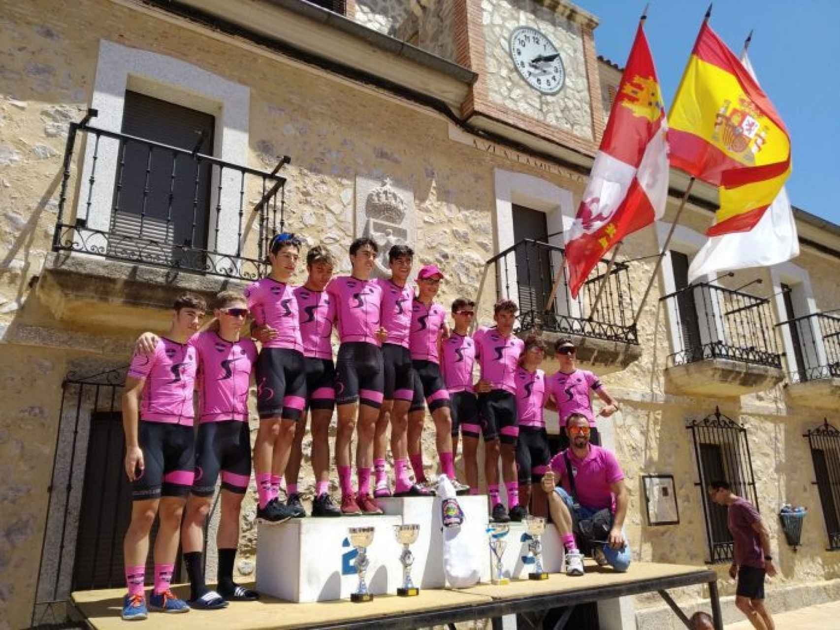 Miguel Ángel Molina vence en la carrera ciclista de Sancti-Spíritus