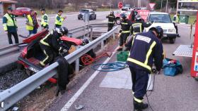 leon-bomberos-accidente-trafico-carreteras