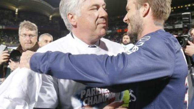 David Beckham y Carlo Ancelotti en el PSG