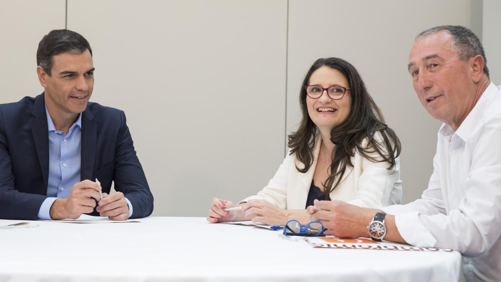 Pedro Sánchez, Mónica Oltra y Joan Baldoví, reunidos en Valencia para llegar a un acuerdo de investidura.