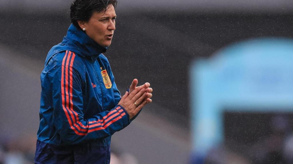 Toña Is, durante un partido con la selección española femenina sub17