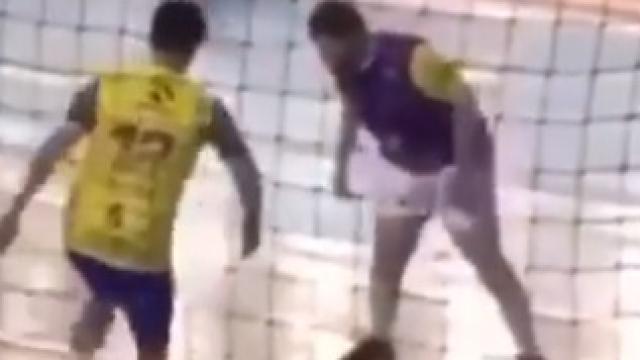 El show del Falcao del fútbol sala: recital de regates hasta acabar pidiendo perdón al rival