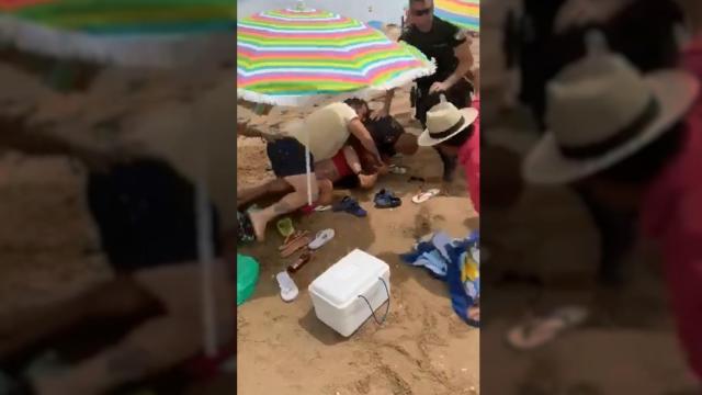 Los hechos tuvieron lugar en la playa de Punta Umbría.