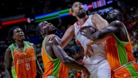 Marc Gasol pelea entre los jugadores de Costa de Marfil