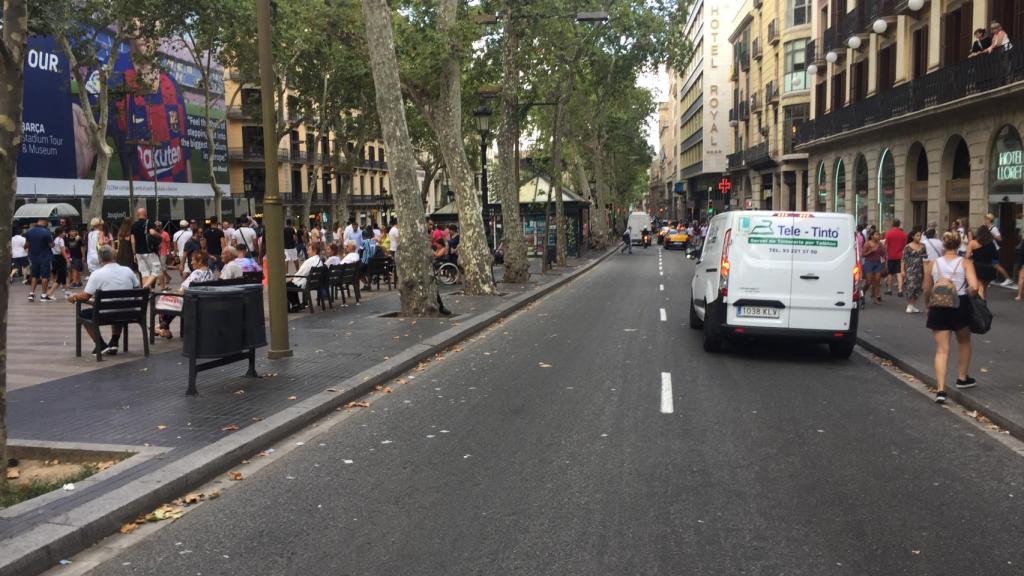 Una furgoneta detenida en la Rambla