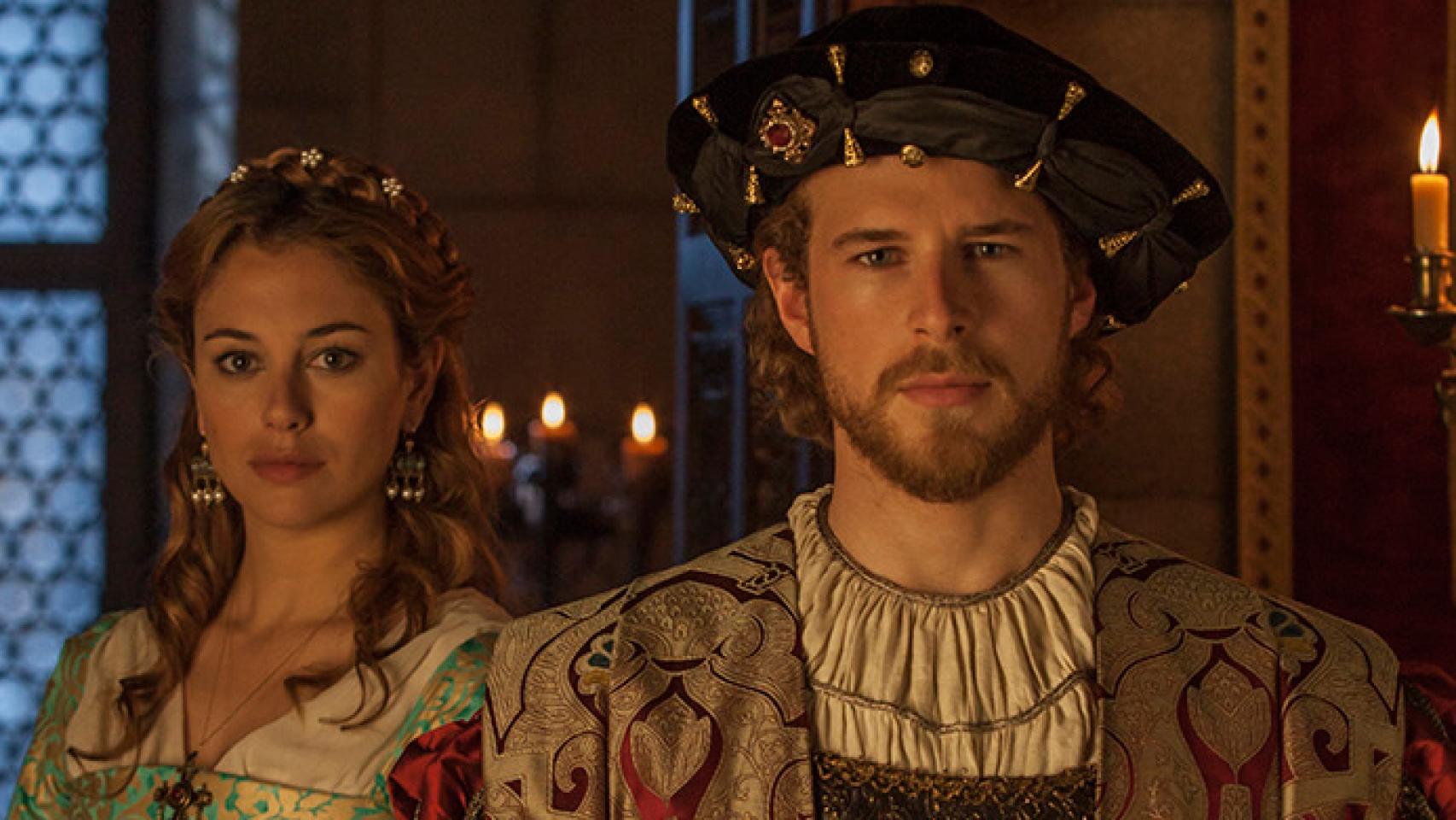 Blanca Suárez y Álvaro Cervantes en 'Carlos, Rey Emperador'