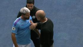 Fuerte encontronazo entre Guardiola y Agüero