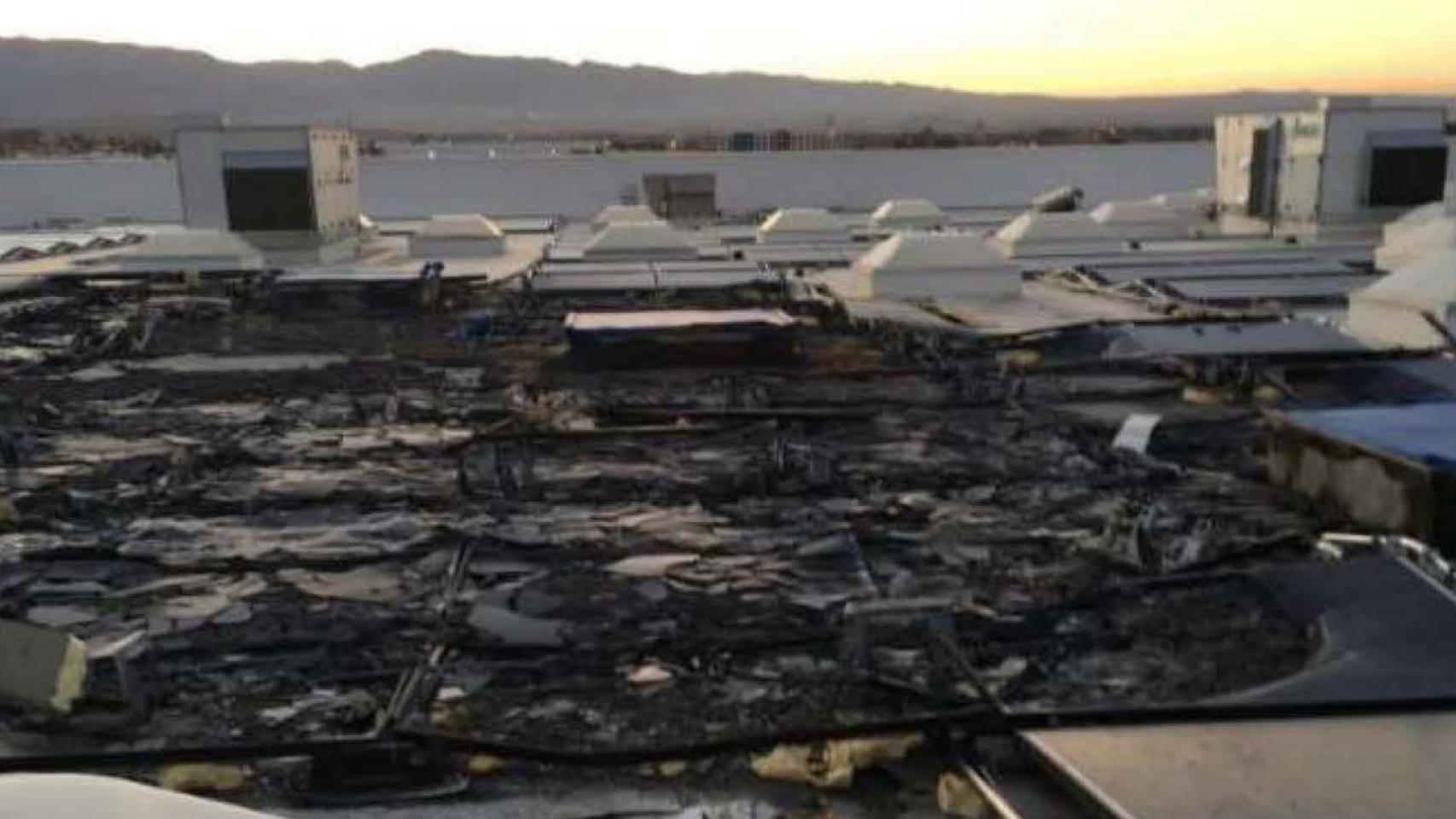 Paneles solares después de un supuesto incendio