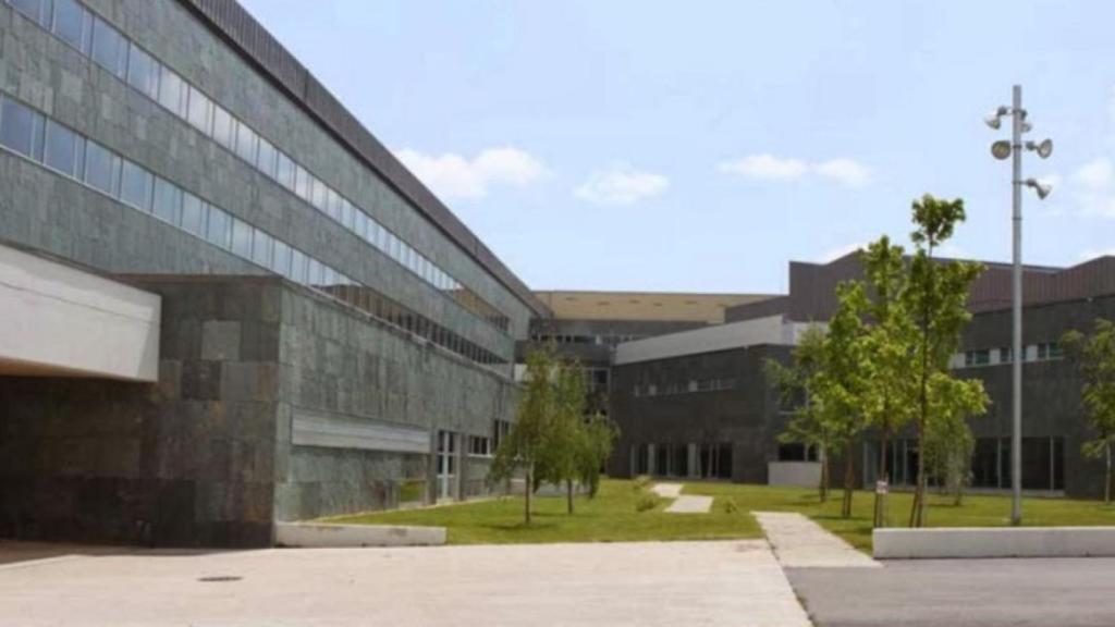 El hospital de Lugo, donde ha sido ingresado el menor. Foto: EFE.