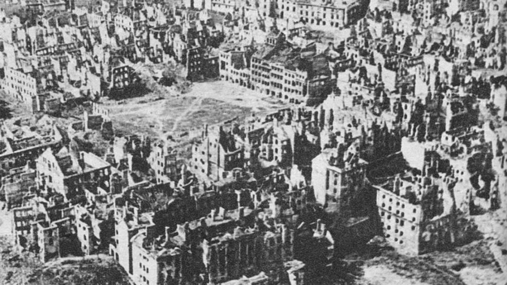 Perspectiva de Varsovia al final de la Segunda Guerra Mundial
