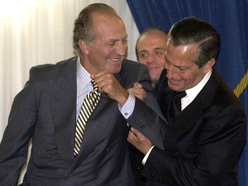 Junto a Adolfo Suárez en abril de 2002.