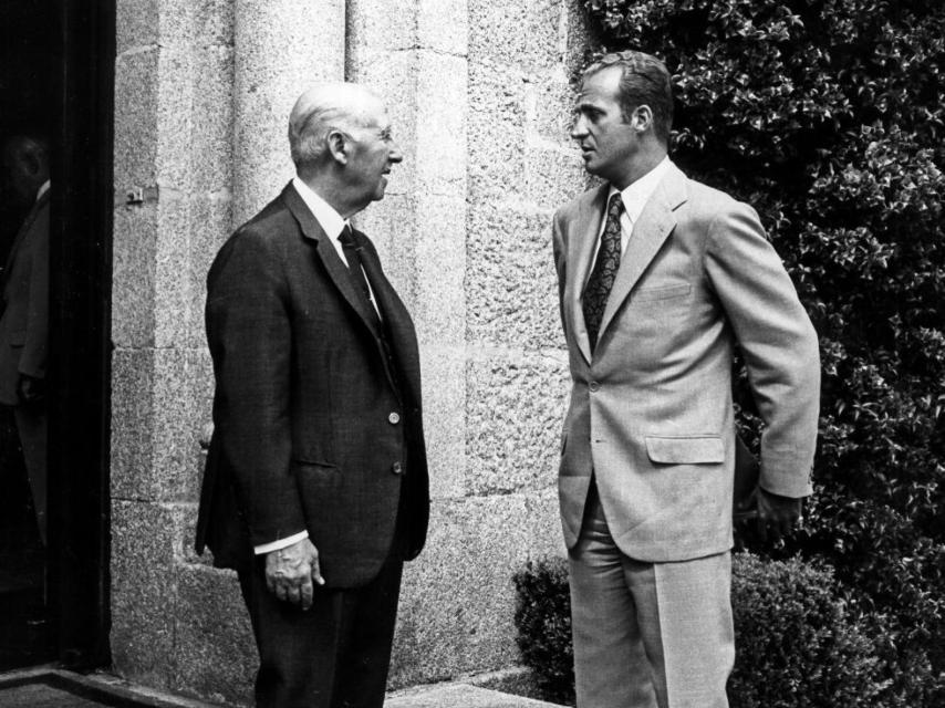 El Rey, con Franco en el Pazo de Meiras en julio de 1973.