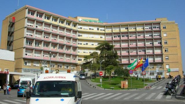 El Hospital Virgen del Rocío, donde falleció la mujer de 90 años.