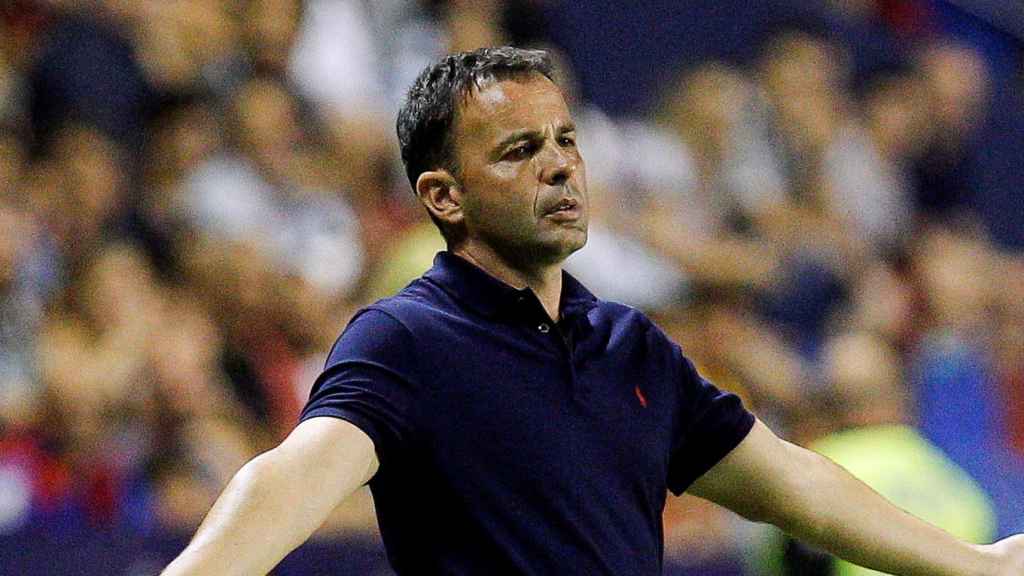 Javier Calleja, entrenador del Villarreal, durante el partido contra el Levante