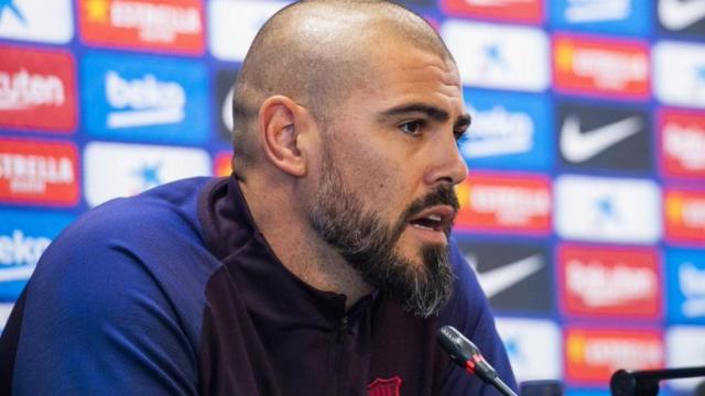 Víctor Valdés, en rueda de prensa. Foto: Twitter (@FCBmasia)