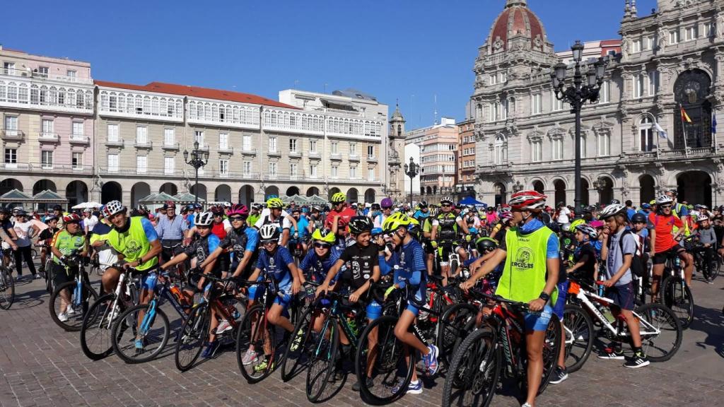 Participantes en la edición del año pasado del Día de la Bicicleta