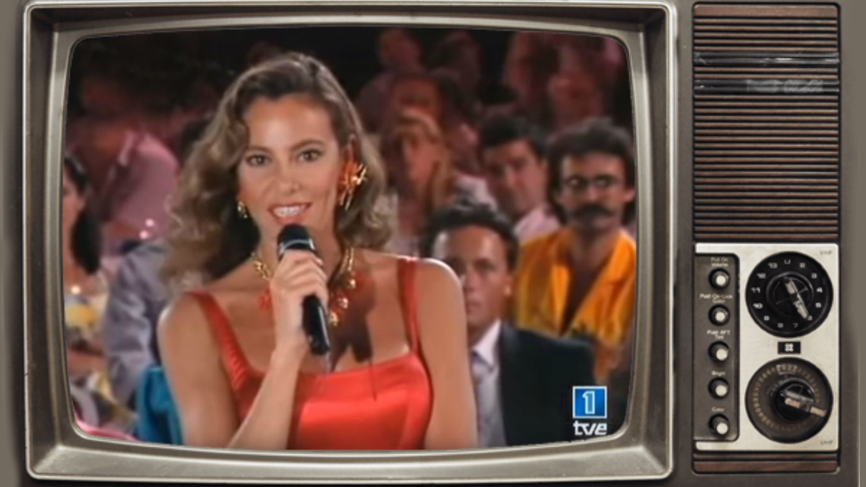 Ana Obregón presentó 'Caliente' de 1991 a 1992.