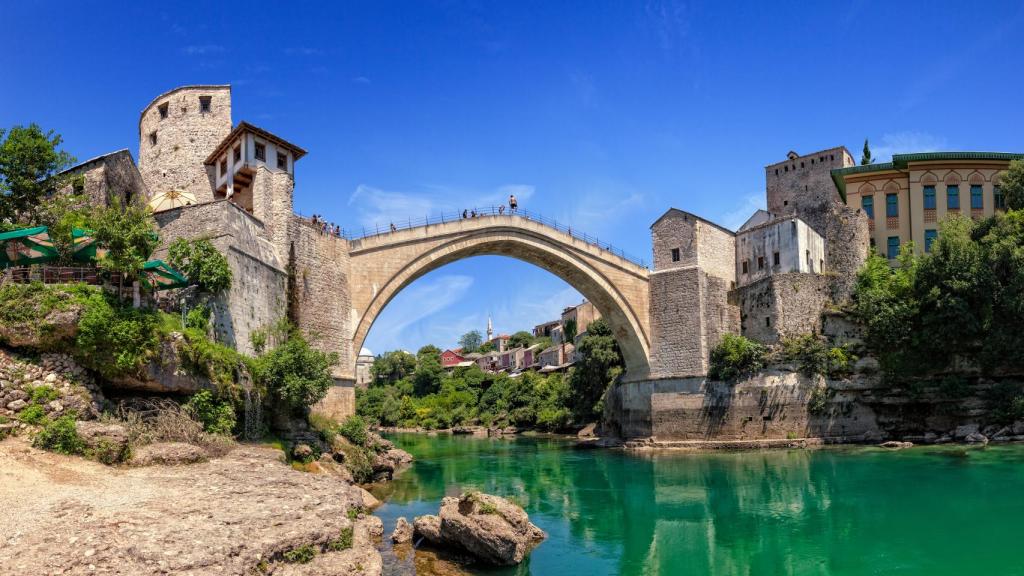 El puente de Mostar, Patrimonio de la Humanidad.