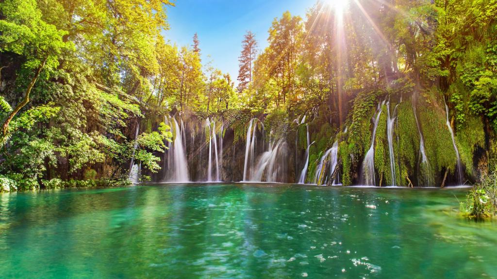 Maravillosas postales las que nos ofrece el Parque Nacional de Plitvice.