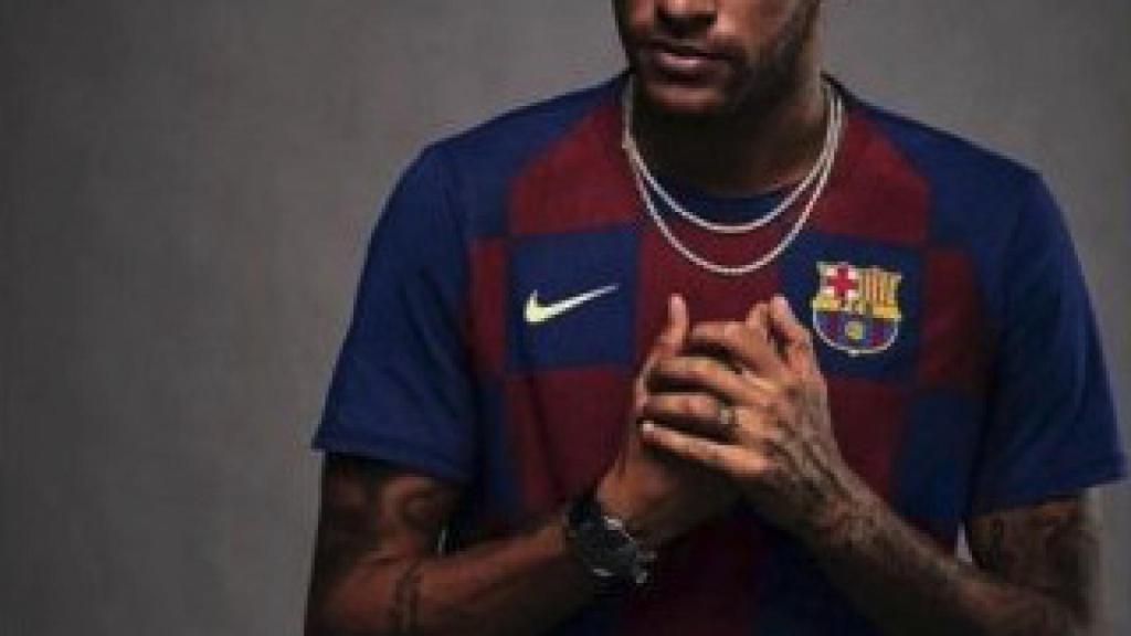 Un patrocinador publica una foto de Neymar con la nueva camiseta del Barça