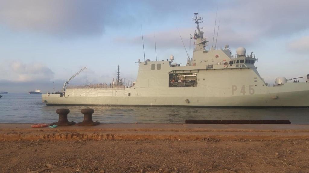 El buque 'Audaz' llega al muelle de Crinavis.