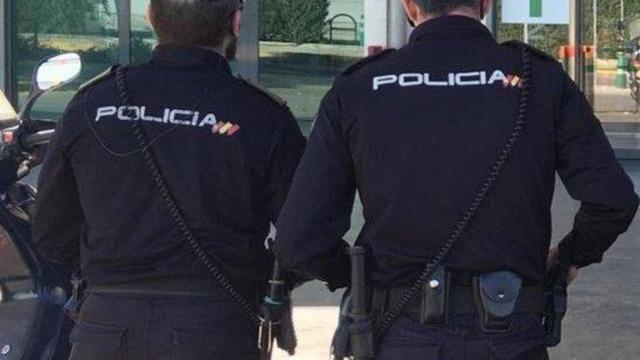 Dos hombres han sido detenidos por la Policía de Vélez-Málaga.