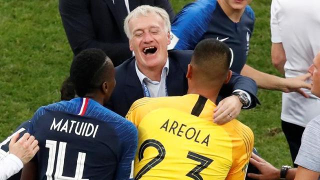 Deschamps, junto a Areola en la celebración del Mundial